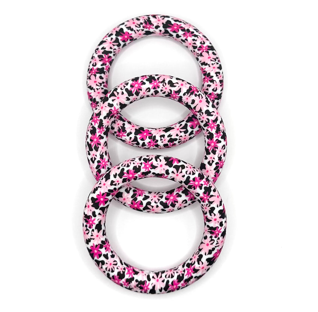 Pink daisy cow (HBK exclusive) 65mm silicone ring