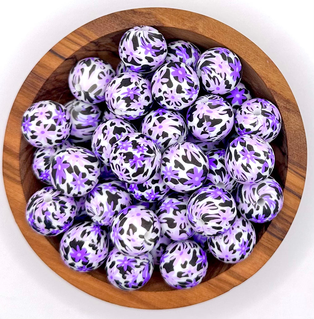 15mm purple daisy cow print (HBK exclusive) silicone bead